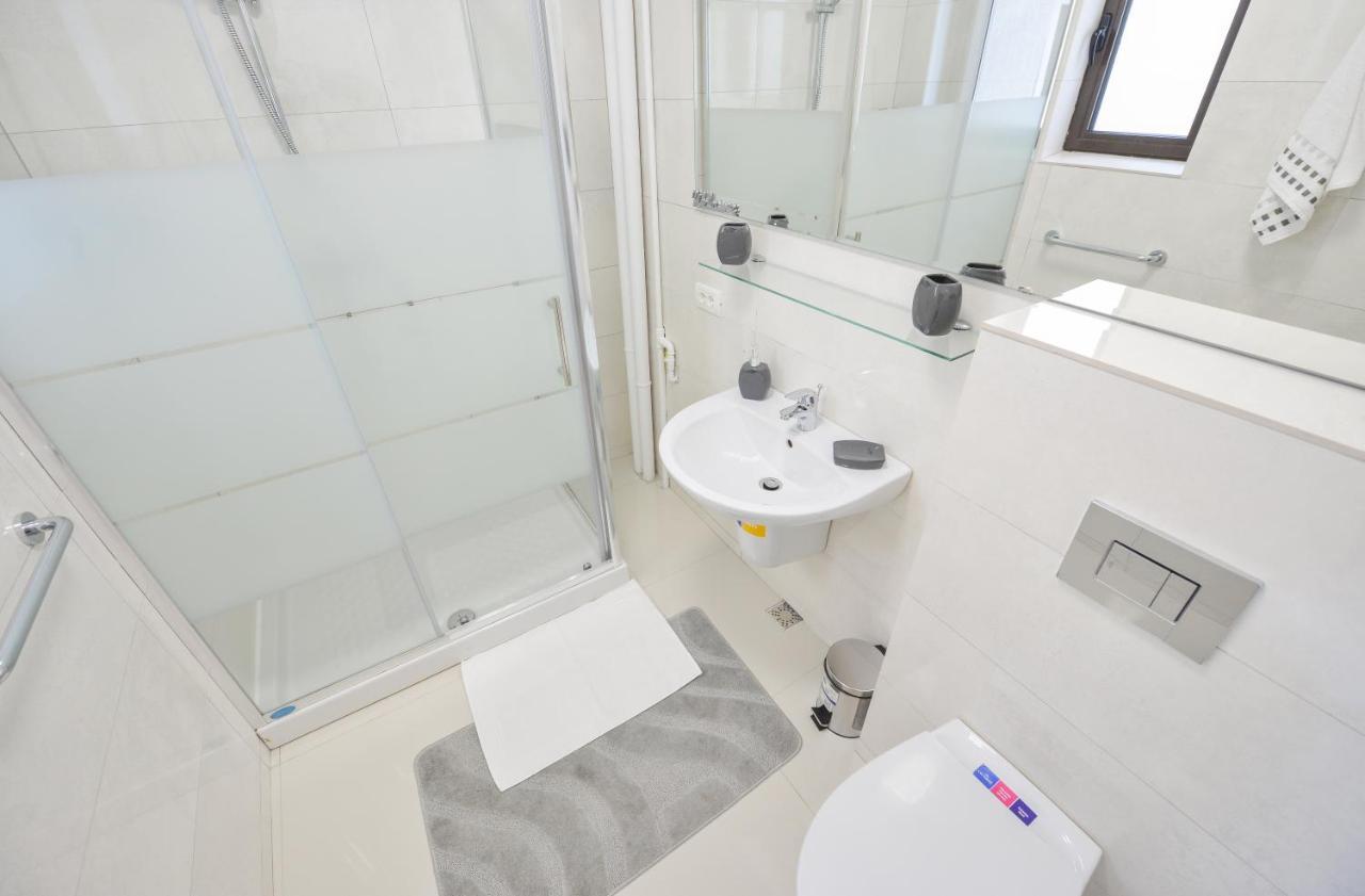 בוקרשט University Square Accommodation מראה חיצוני תמונה