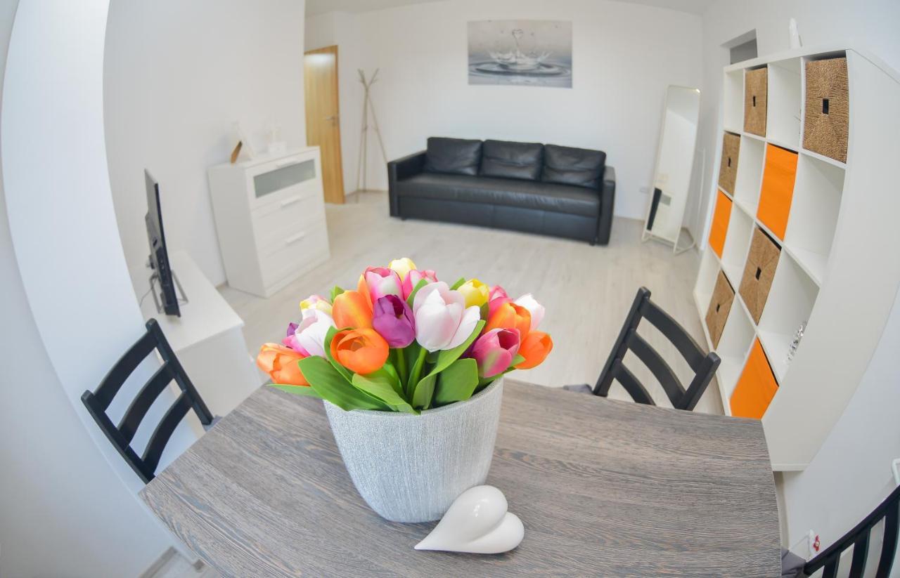 בוקרשט University Square Accommodation מראה חיצוני תמונה